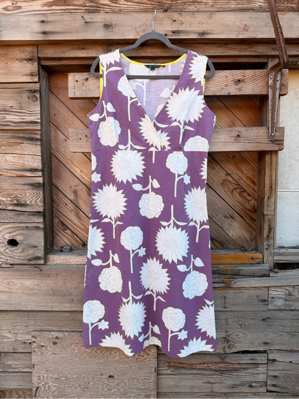 Boden Purple Sleeveless V-Neck Floral Dress with White Flowers